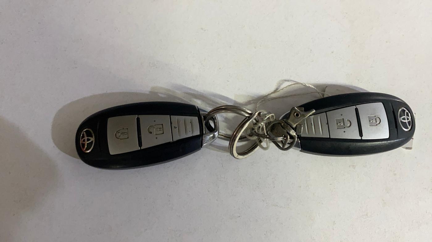 2021 Toyota URBAN CRUISER MID GRADE MT, CNG, Manual, 79,757 km, Key Close Up