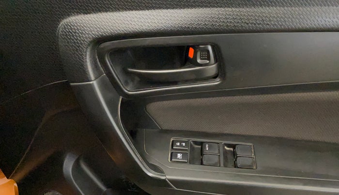 2021 Toyota URBAN CRUISER MID GRADE MT, CNG, Manual, 79,736 km, Driver Side Door Panels Control