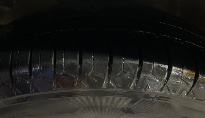 2019 Maruti Dzire VXI, Petrol, Manual, 70,829 km, Left Front Tyre Tread