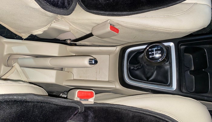 2019 Maruti Dzire VXI, Petrol, Manual, 70,829 km, Gear Lever