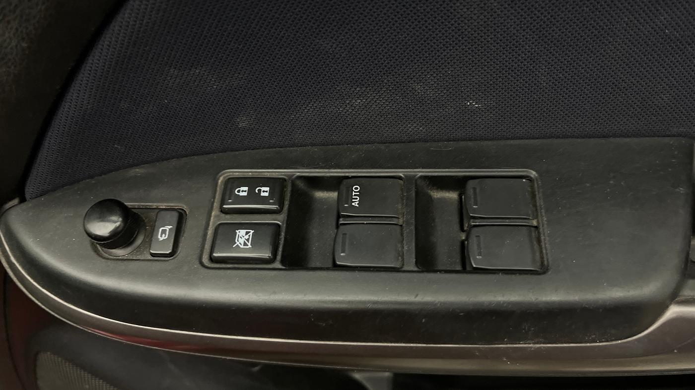 2019 Maruti Baleno DELTA PETROL 1.2, CNG, Manual, 87,668 km, Driver Side Door Panels Control