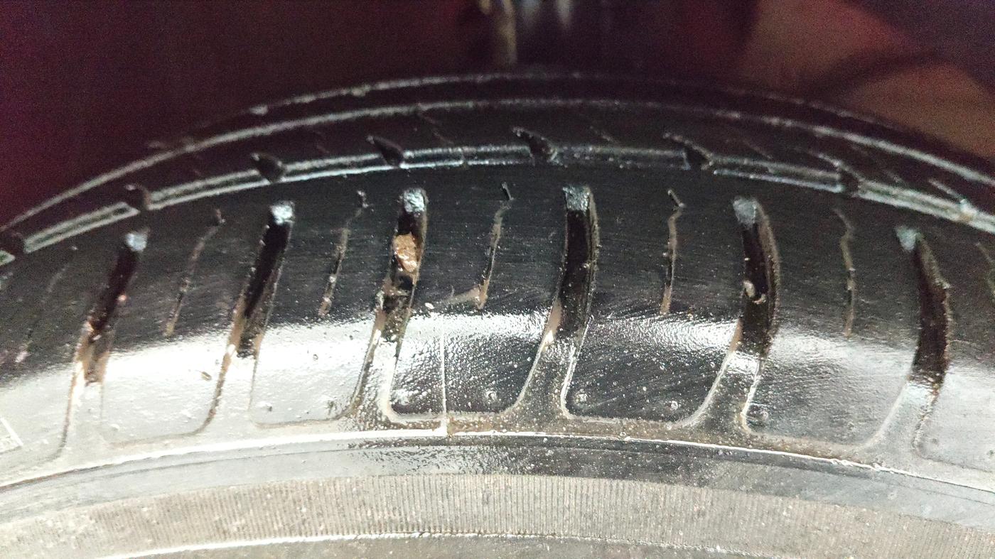 2020 Maruti Swift VXI, Petrol, Manual, 23,735 km, Right Front Tyre Tread