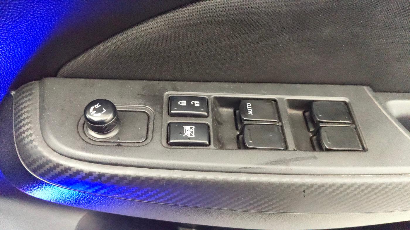 2020 Maruti Swift VXI, Petrol, Manual, 23,735 km, Driver Side Door Panels Control