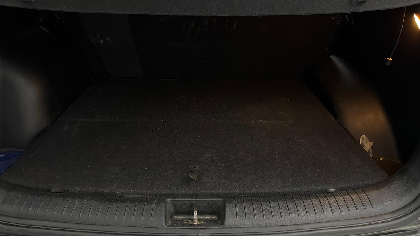 2018 Hyundai Creta SX 1.6 PETROL, Petrol, Manual, 98,507 km, Boot Inside