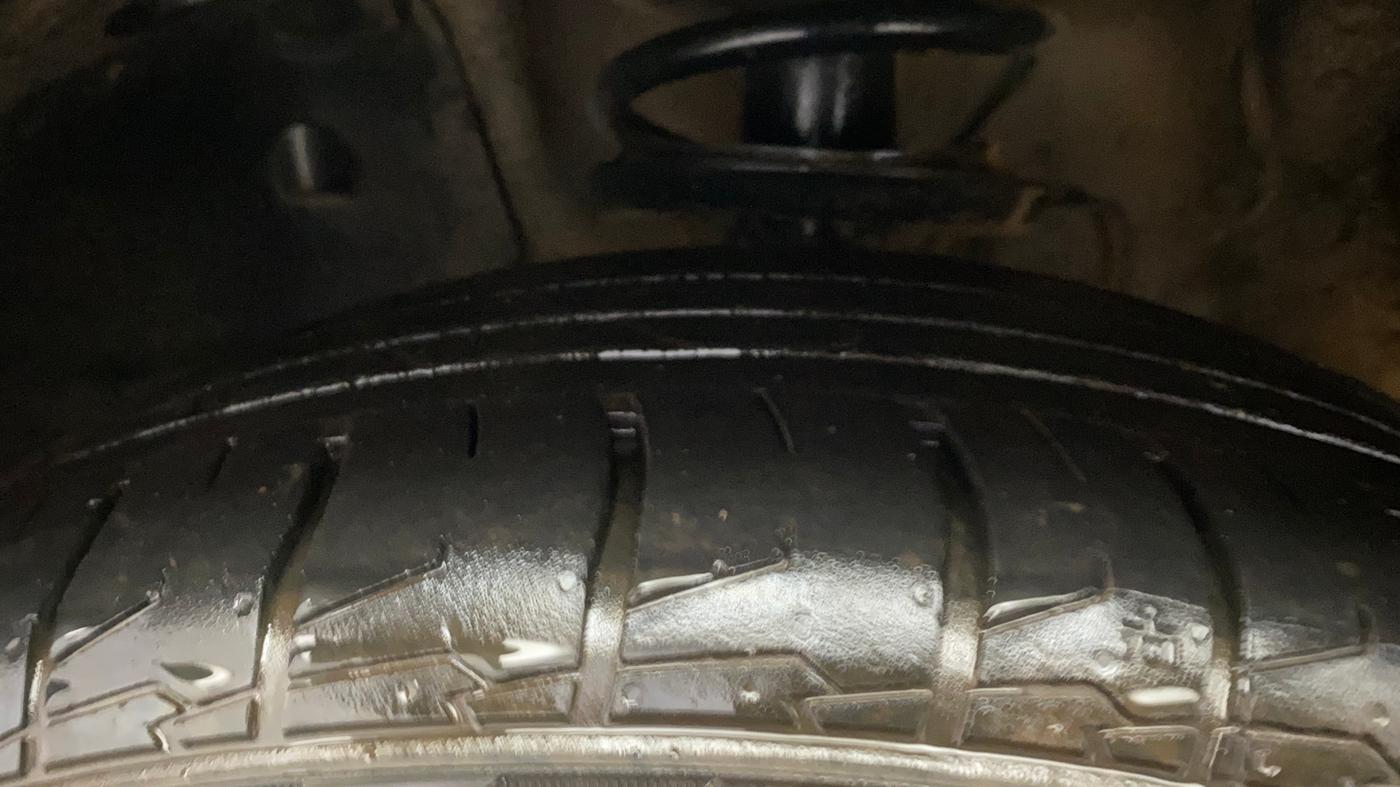 2022 MG ASTOR SUPER EX 1.5 MT, Petrol, Manual, 54,089 km, Left Front Tyre Tread