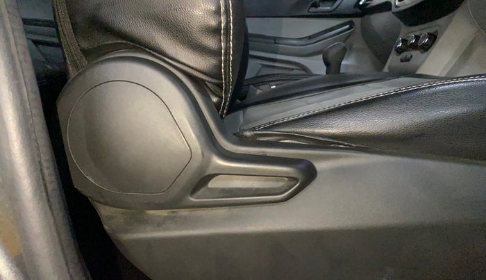 2021 Tata Tiago XT PETROL, Petrol, Manual, 41,988 km, Driver Side Adjustment Panel