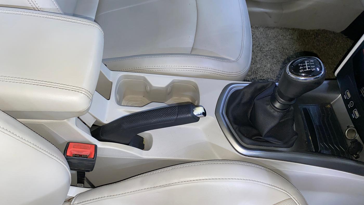 2019 Mahindra XUV300 W8 (O) 1.5 DIESEL, Diesel, Manual, 57,422 km, Gear Lever