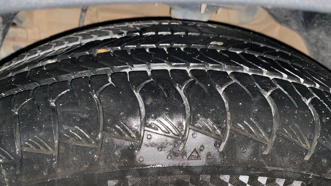 2019 Mahindra XUV300 W8 (O) 1.5 DIESEL, Diesel, Manual, 57,422 km, Left Front Tyre Tread
