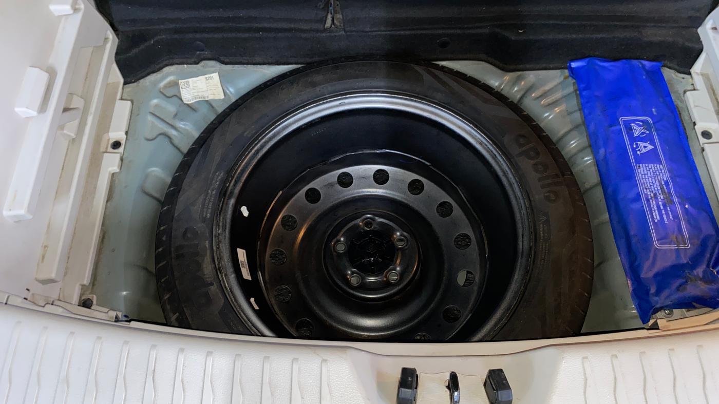 2019 Mahindra XUV300 W8 (O) 1.5 DIESEL, Diesel, Manual, 57,422 km, Spare Tyre