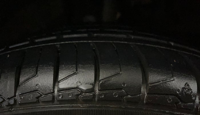 2020 Maruti Baleno ZETA PETROL 1.2, Petrol, Manual, 53,213 km, Left Front Tyre Tread