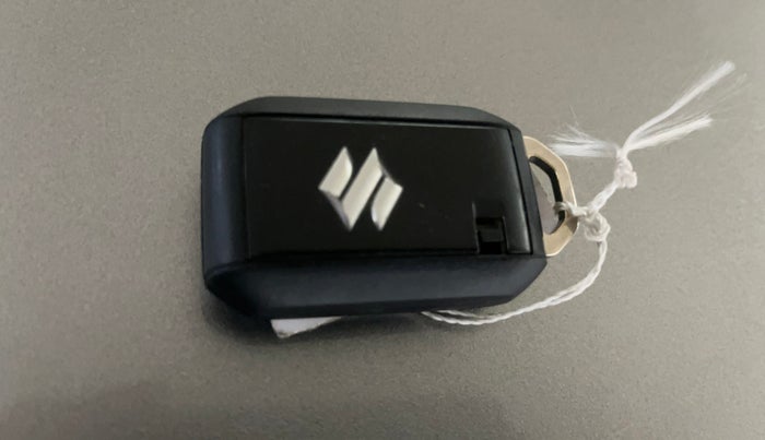 2020 Maruti Baleno ZETA PETROL 1.2, Petrol, Manual, 53,213 km, Key Close Up