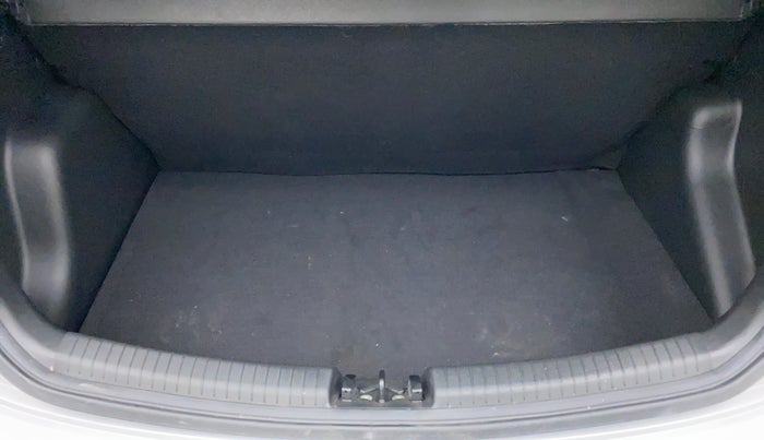 2018 Hyundai Grand i10 MAGNA 1.2 KAPPA VTVT, Petrol, Manual, 11,700 km, Boot Inside