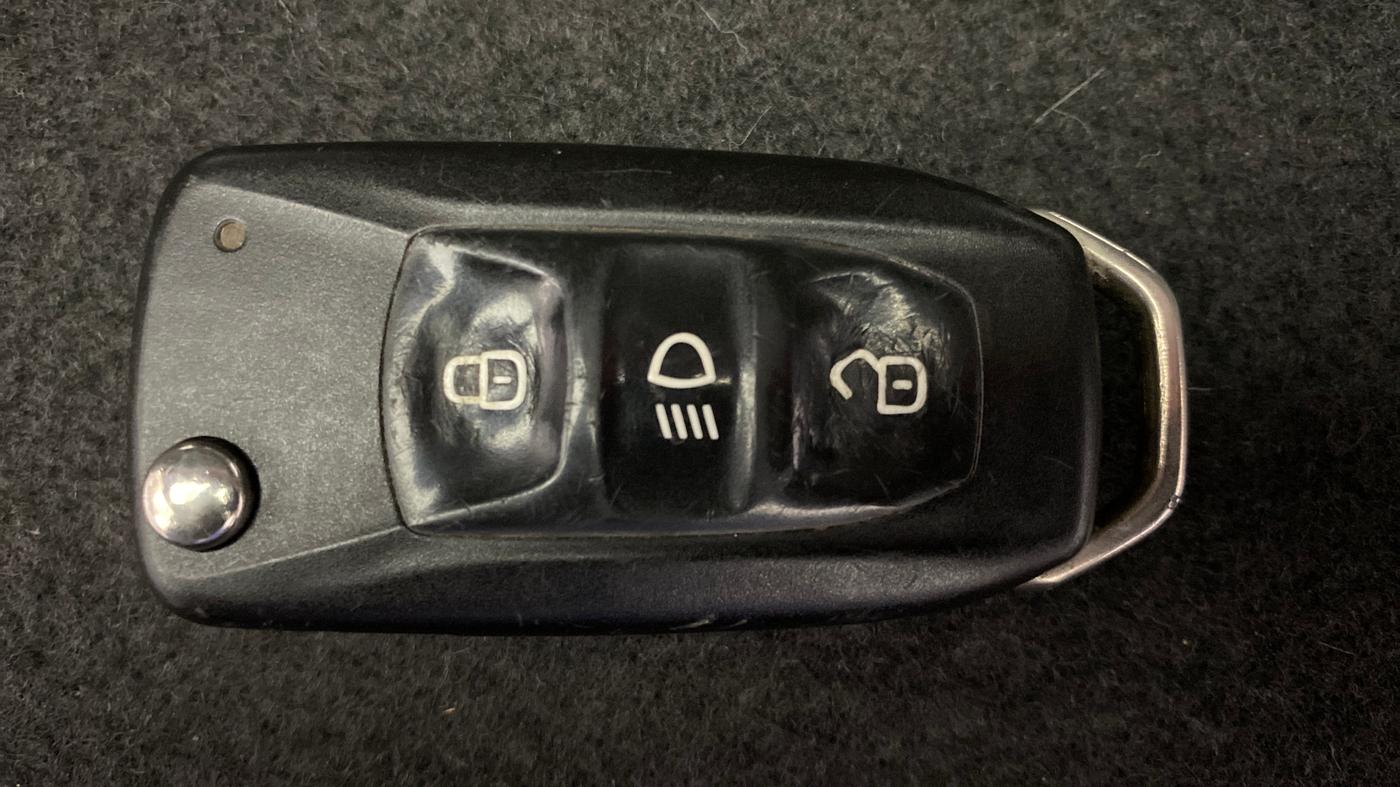 2018 Tata Tiago XZ PETROL, Petrol, Manual, 33,851 km, Key Close Up