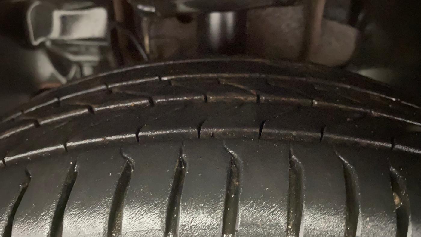 2018 Tata Tiago XZ PETROL, Petrol, Manual, 33,851 km, Left Front Tyre Tread