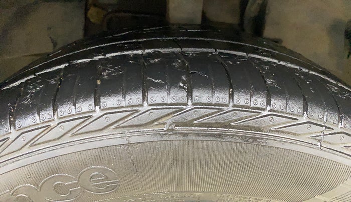 2022 Tata NEXON XZA PLUS PETROL DARK EDITION, Petrol, Automatic, 32,961 km, Right Front Tyre Tread