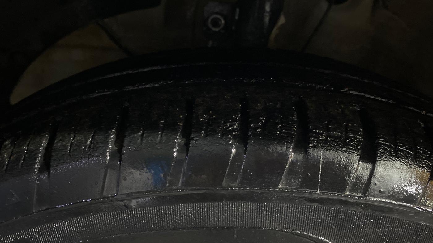 2018 Maruti Dzire VXI AMT, Petrol, Automatic, 46,599 km, Left Front Tyre Tread