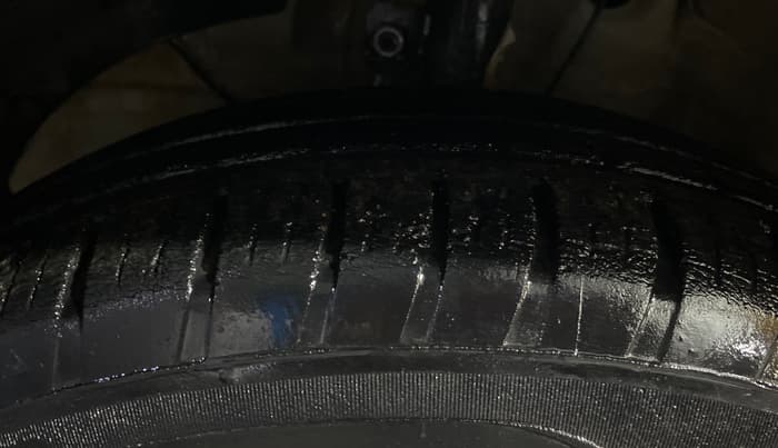 2018 Maruti Dzire VXI AMT, Petrol, Automatic, 46,599 km, Left Front Tyre Tread