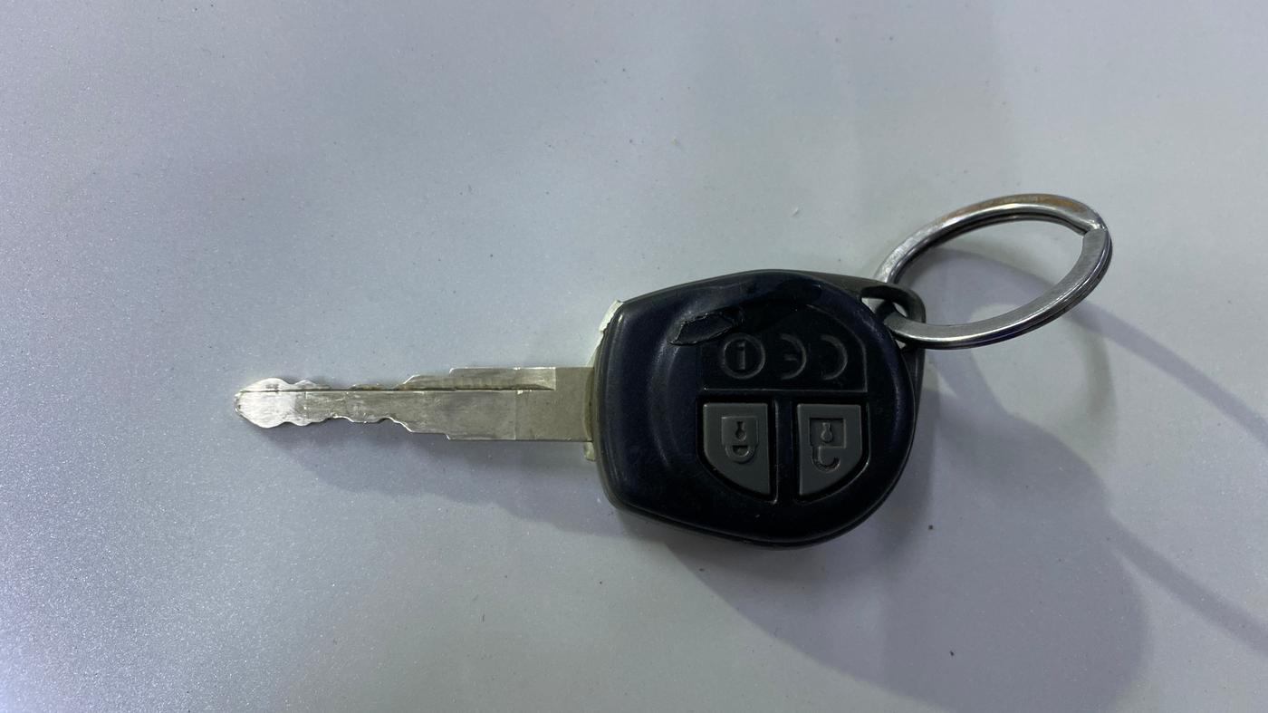 2018 Maruti Dzire VXI AMT, Petrol, Automatic, 46,599 km, Key Close Up