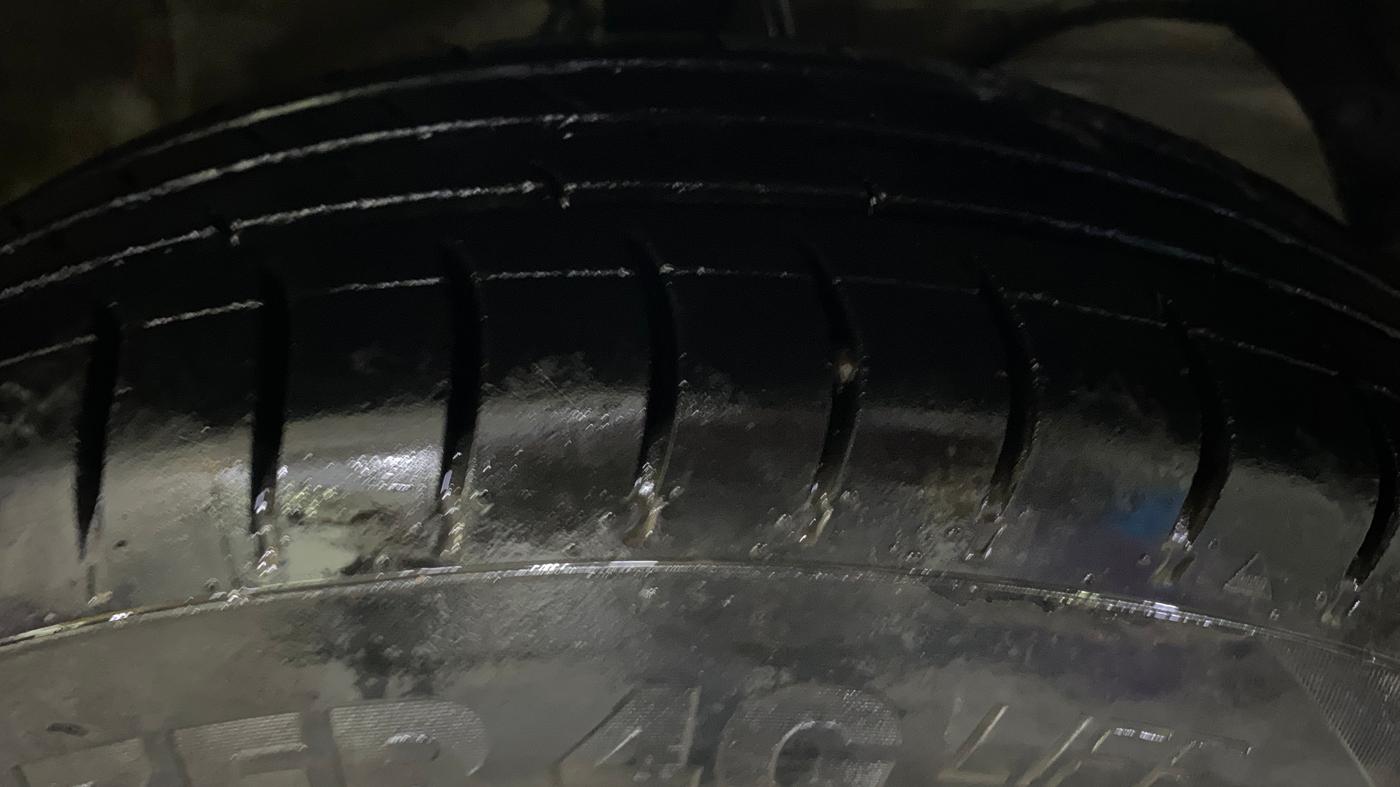 2018 Maruti Dzire VXI AMT, Petrol, Automatic, 46,599 km, Right Front Tyre Tread