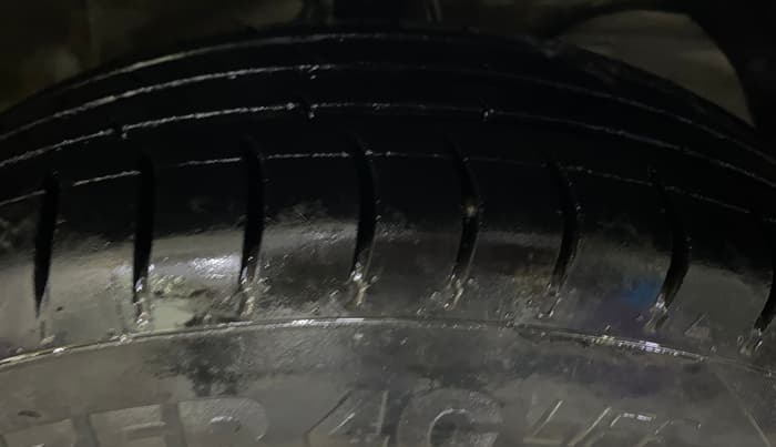2018 Maruti Dzire VXI AMT, Petrol, Automatic, 46,599 km, Right Front Tyre Tread