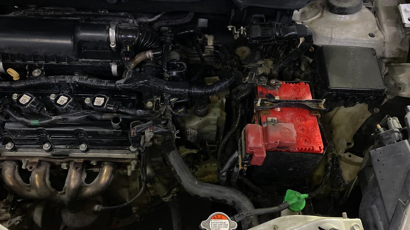 2018 Maruti Dzire VXI AMT, Petrol, Automatic, 46,599 km, Engine View - Left