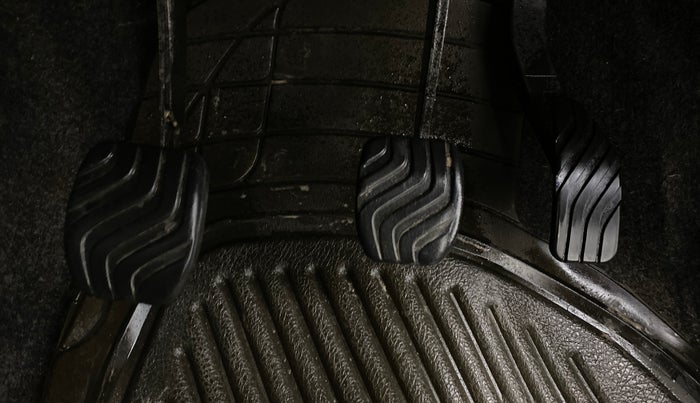 2016 Datsun Redi Go S, Petrol, Manual, 32,178 km, Pedals