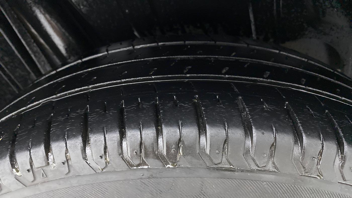 2021 Maruti Ertiga ZXI+ SHVS, Petrol, Manual, 19,164 km, Right Rear Tyre Tread