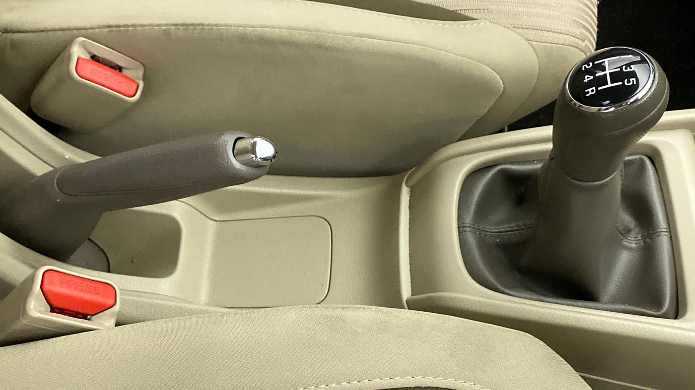 2021 Maruti Ertiga ZXI+ SHVS, Petrol, Manual, 19,164 km, Gear Lever