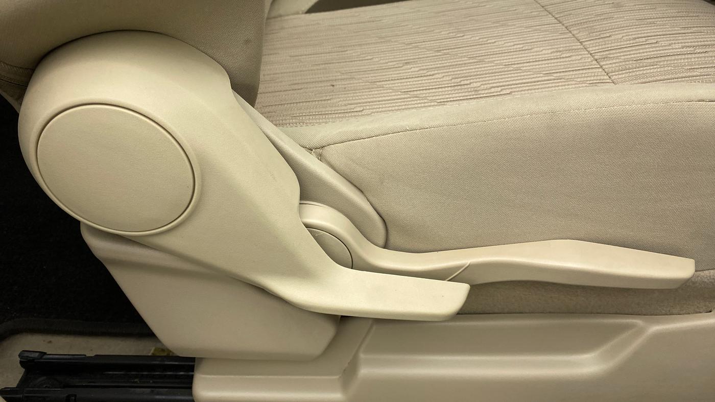 2021 Maruti Ertiga ZXI+ SHVS, Petrol, Manual, 19,164 km, Driver Side Adjustment Panel