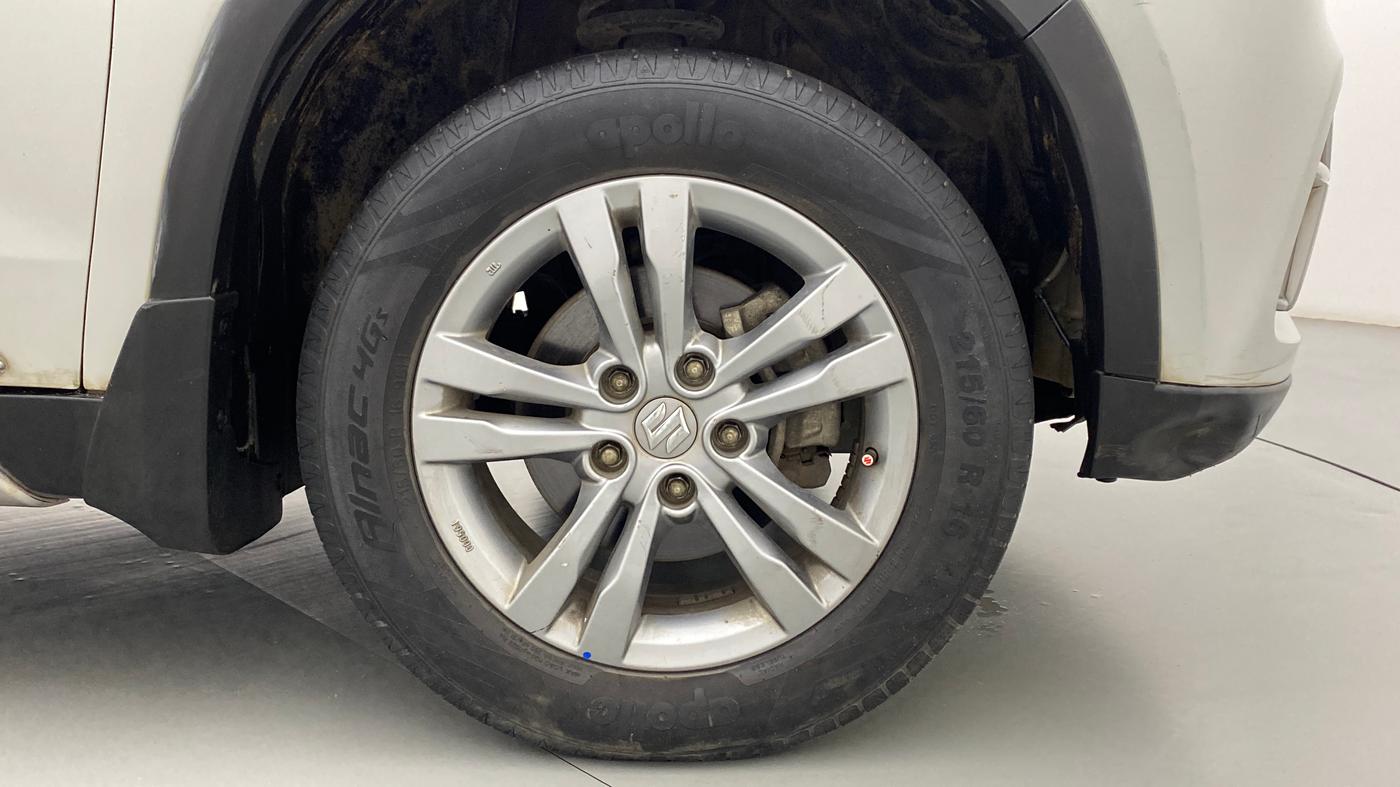 2017 Maruti Vitara Brezza ZDI PLUS, Diesel, Manual, 46,959 km, Right Front Wheel