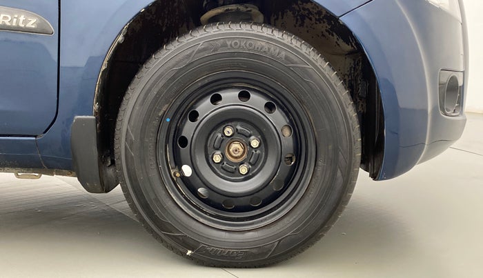 2010 Maruti Ritz VXI, Petrol, Manual, 75,399 km, Right Front Wheel