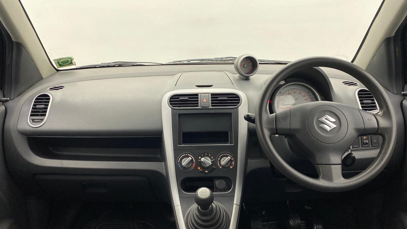 2010 Maruti Ritz VXI, Petrol, Manual, 75,399 km, Dashboard