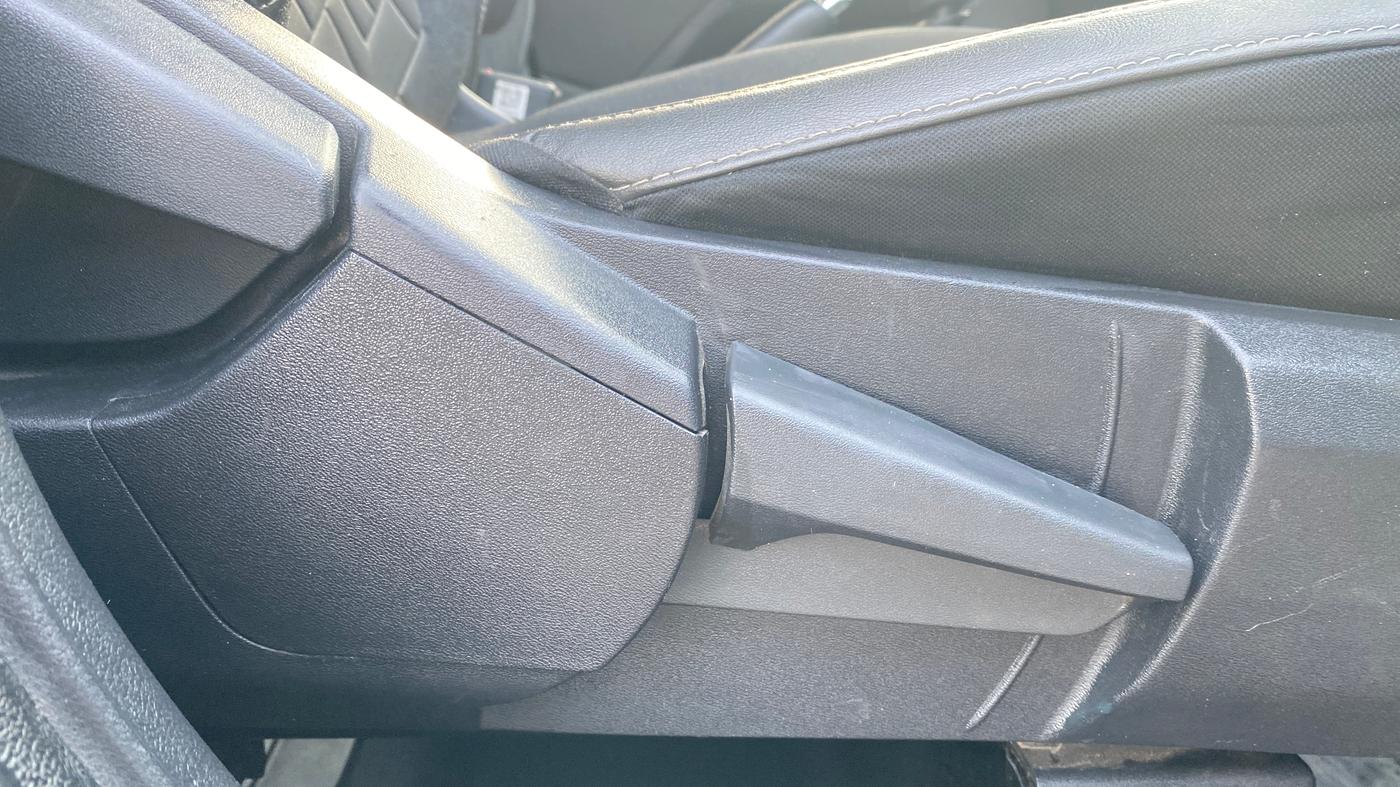 2021 Nissan MAGNITE XV PREMIUM, Petrol, Manual, 29,408 km, Driver Side Adjustment Panel