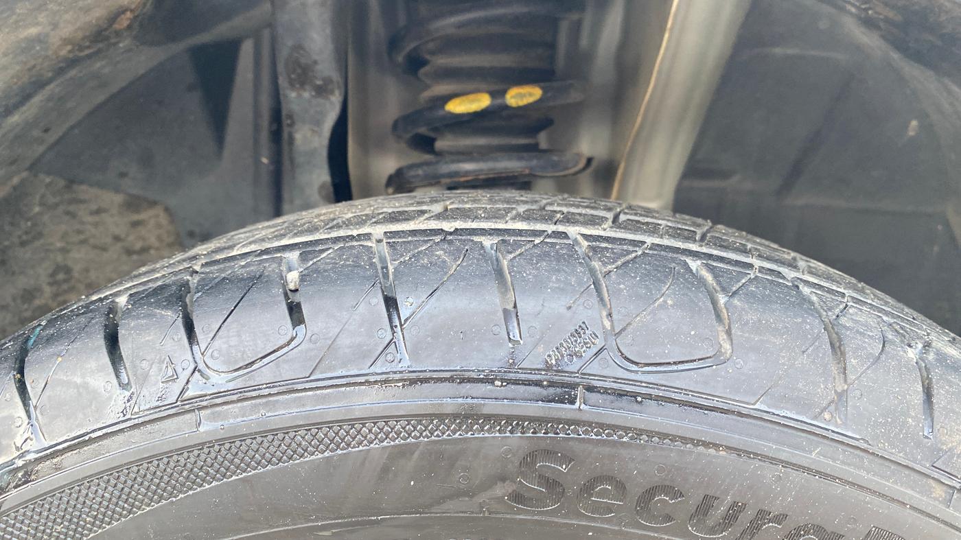 2021 Nissan MAGNITE XV PREMIUM, Petrol, Manual, 29,408 km, Right Front Tyre Tread