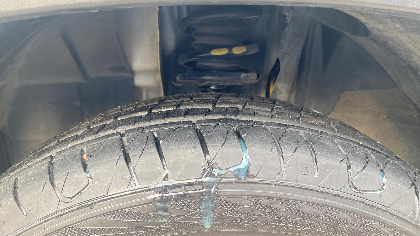 2021 Nissan MAGNITE XV PREMIUM, Petrol, Manual, 29,408 km, Left Front Tyre Tread