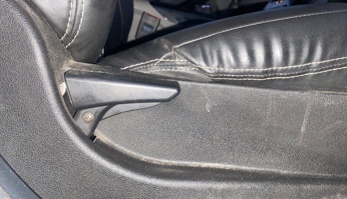 2019 Tata NEXON XM PETROL, Petrol, Manual, 44,897 km, Driver Side Adjustment Panel
