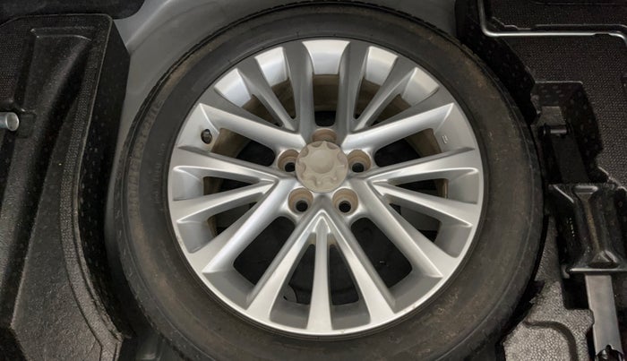 2016 Toyota Camry HYBRID, Hybrid, Automatic, 81,217 km, Spare Tyre
