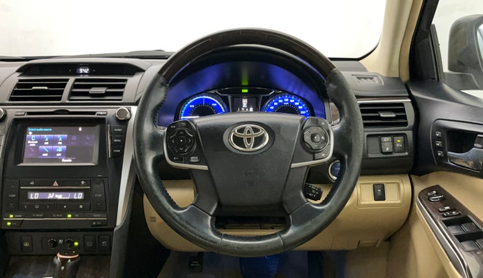 2016 Toyota Camry HYBRID, Hybrid, Automatic, 81,217 km, Steering Wheel Close Up