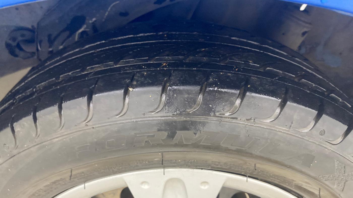 2013 Honda Brio S MT, Petrol, Manual, 90,117 km, Left Rear Tyre Tread