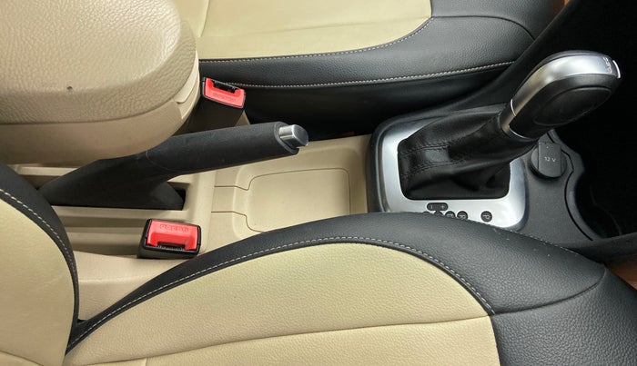 2018 Volkswagen Ameo HIGHLINE PLUS 1.5L AT 16 ALLOY, Diesel, Automatic, 39,028 km, Gear Lever