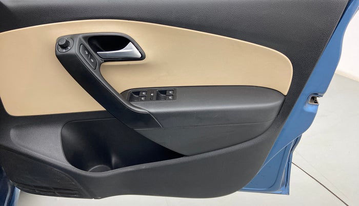 2018 Volkswagen Ameo HIGHLINE PLUS 1.5L AT 16 ALLOY, Diesel, Automatic, 39,028 km, Driver Side Door Panels Control