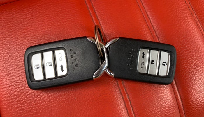 2018 Honda Amaze 1.2L I-VTEC V CVT, Petrol, Automatic, 71,839 km, Key Close Up