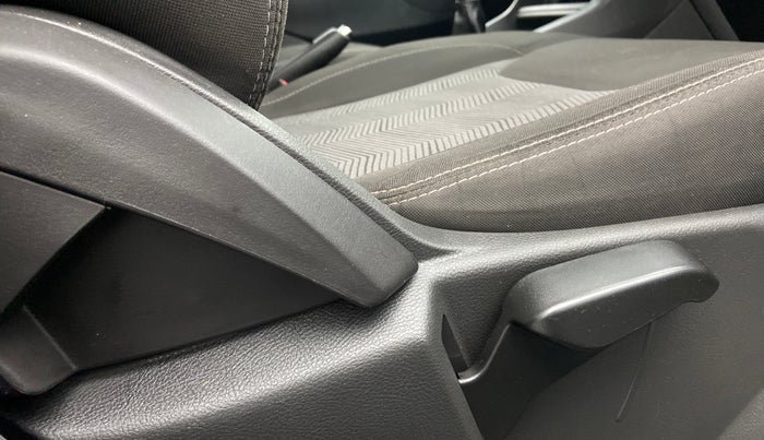 2017 Ford New Figo 1.5 TITANIUM, Diesel, Manual, 41,125 km, Driver Side Adjustment Panel