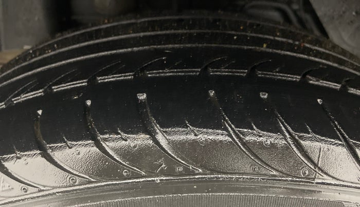 2017 Ford New Figo 1.5 TITANIUM, Diesel, Manual, 41,125 km, Right Rear Tyre Tread