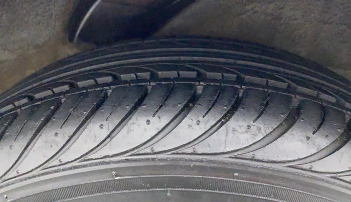 2011 Hyundai i20 SPORTZ 1.2, Petrol, Manual, 69,499 km, Left Rear Tyre Tread