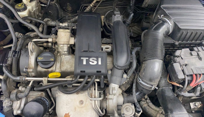 2014 Volkswagen Vento HIGHLINE 1.2 TSI, Petrol, Manual, 1,13,524 km, Engine View