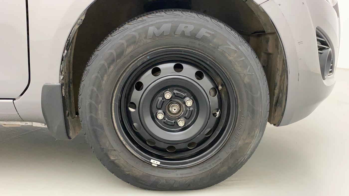 2010 Maruti Ritz VXI, Petrol, Manual, 91,909 km, Right Front Wheel