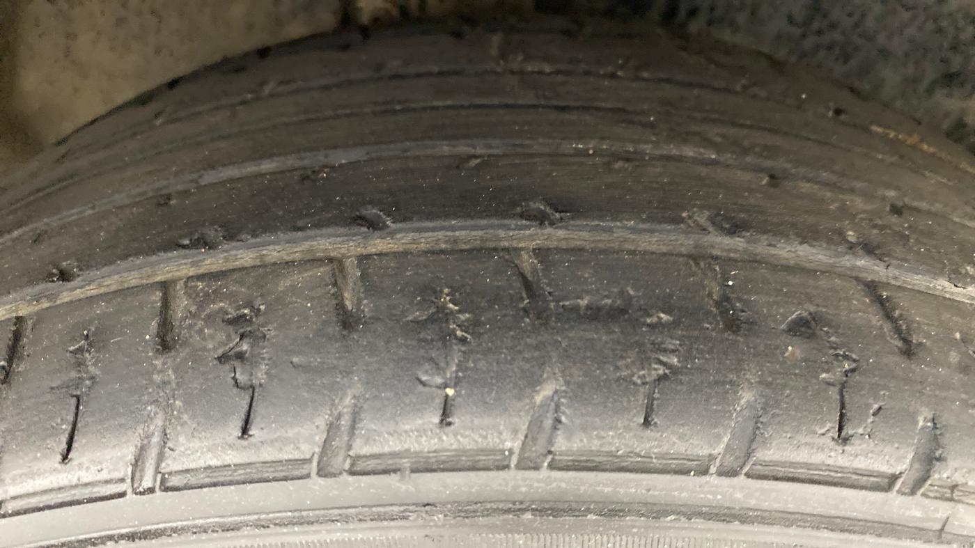 2015 Toyota Corolla Altis GL, Petrol, Manual, 45,170 km, Right Front Tyre Tread