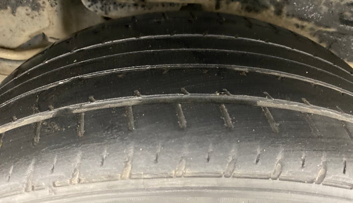 2015 Toyota Corolla Altis GL, Petrol, Manual, 45,170 km, Left Rear Tyre Tread