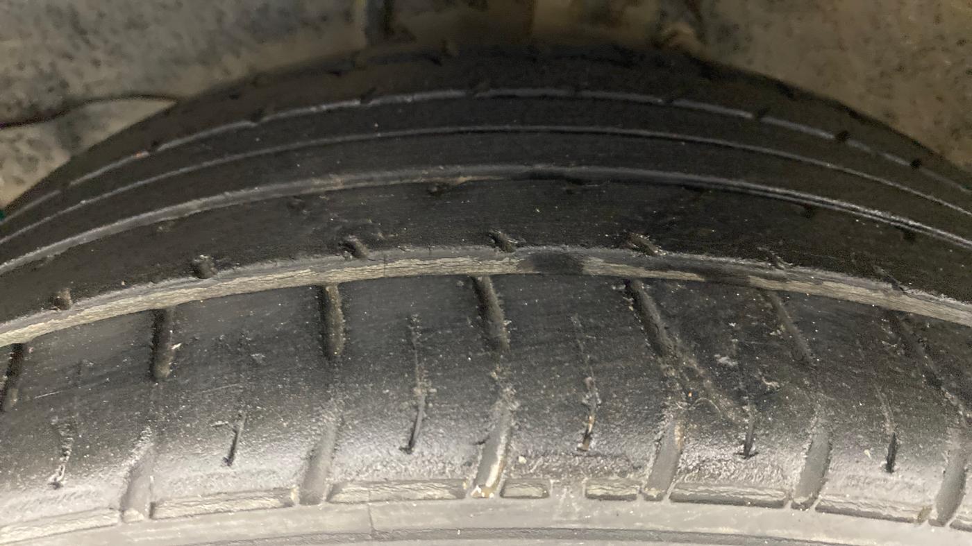 2015 Toyota Corolla Altis GL, Petrol, Manual, 45,170 km, Left Front Tyre Tread